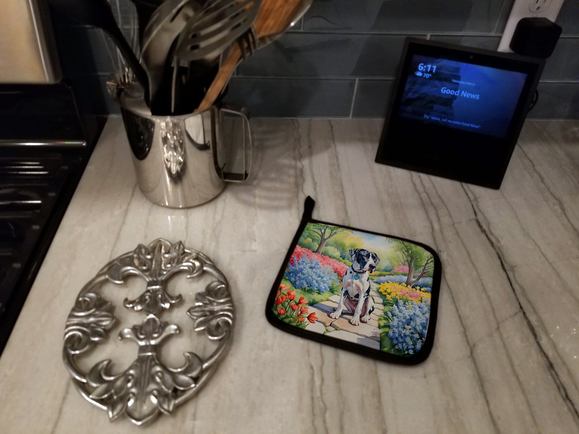 Great Dane Spring Path Pair of Pot Holders-2